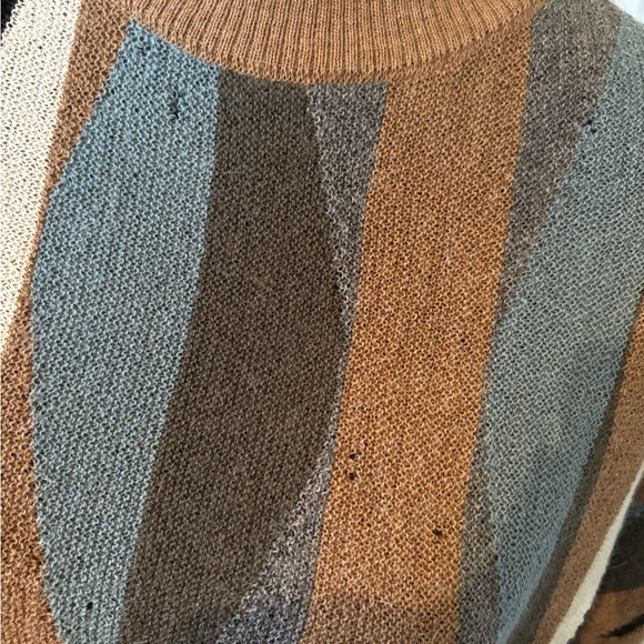 St. Croix Alpaca Sweater - Picture 4 of 12